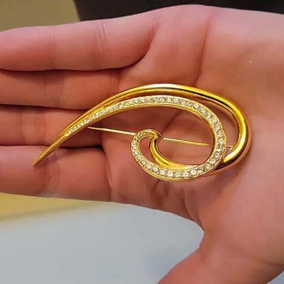 Vtg 80s Givenchy gold  modernist abstract swirl sparkly pave rhinestones brooch - Picture 10 of 17